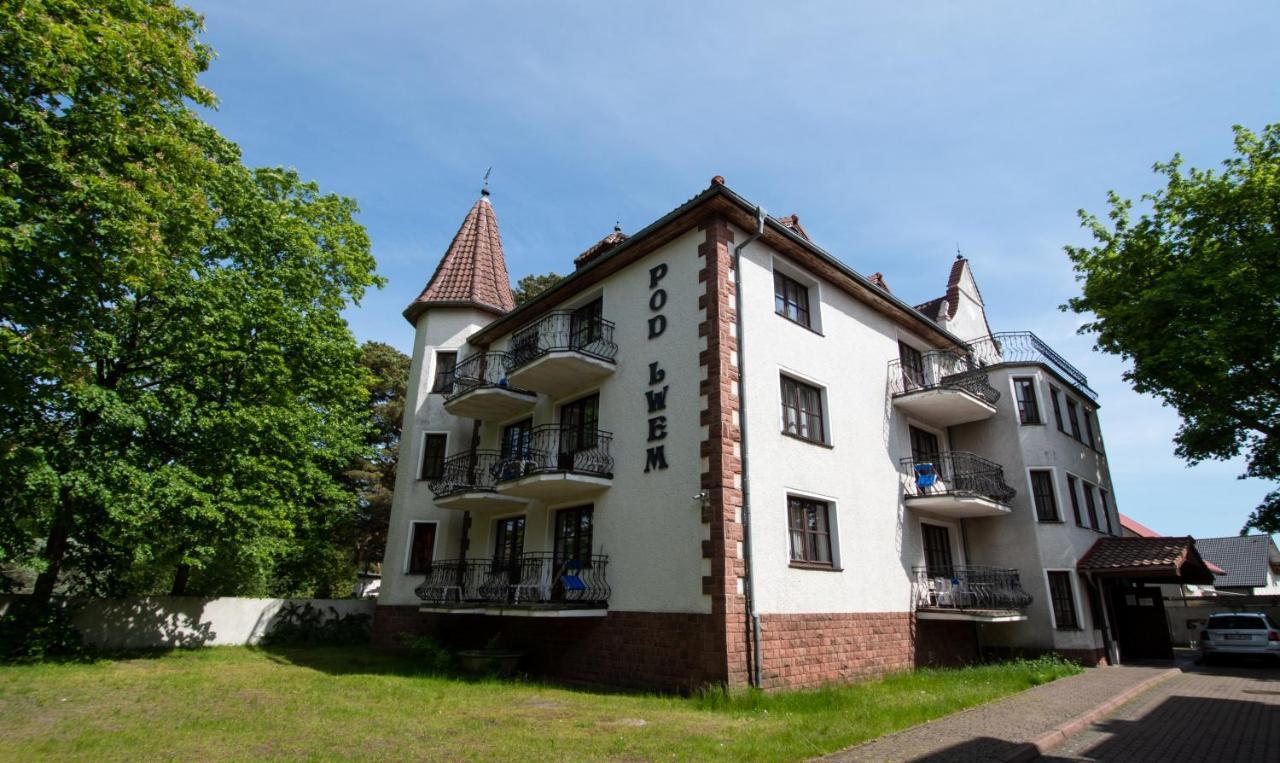 Pensjonat Pod Lwem Niechorze Exterior foto